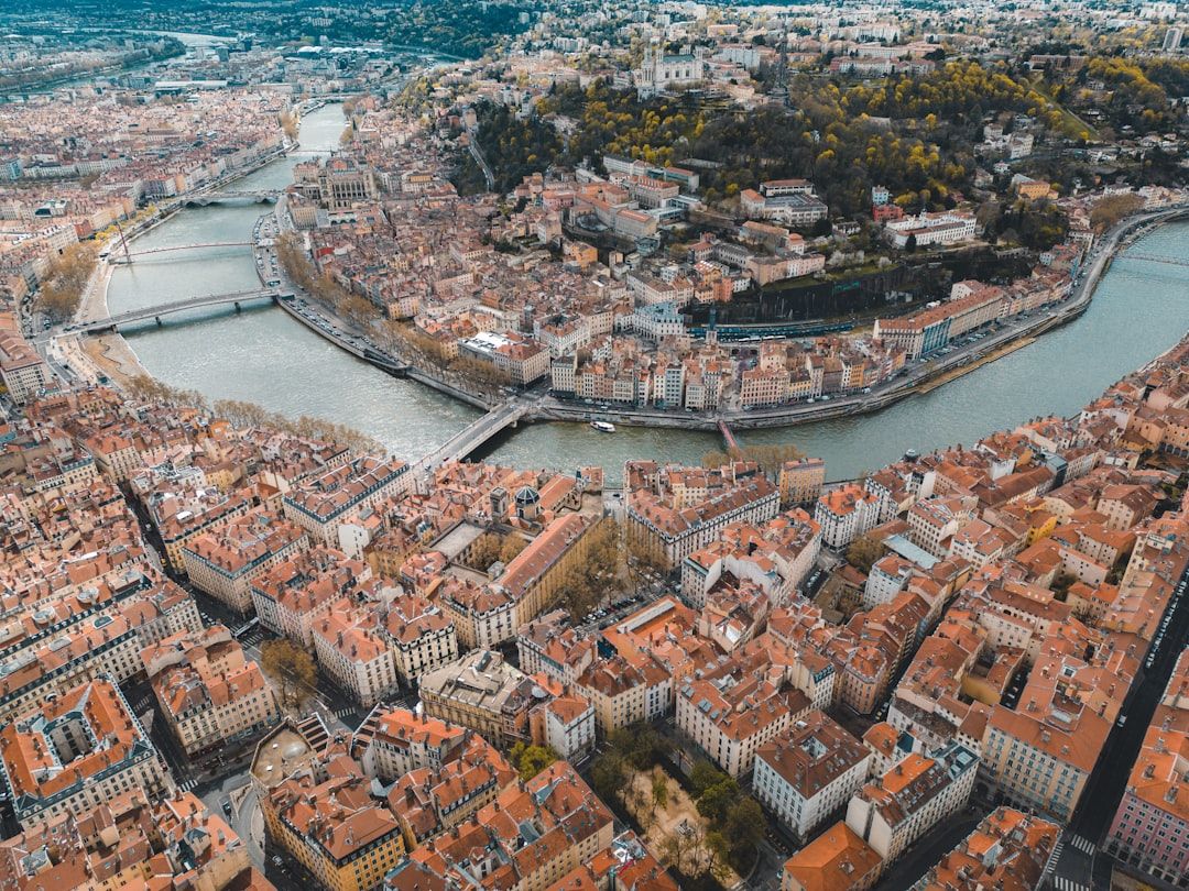 Fly to where you are going in Lyon
