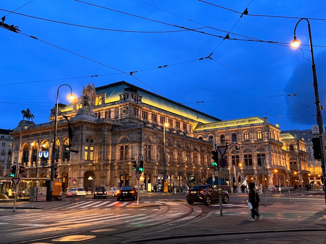 What genuinely needs booking weeks ahead in Vienna